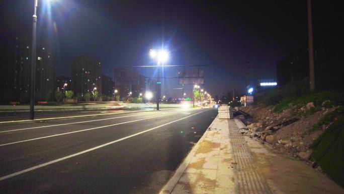 城市马路夜景车流人流延时视频素材
