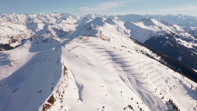 奥地利阿尔卑斯山滑雪胜地的鸟瞰图
