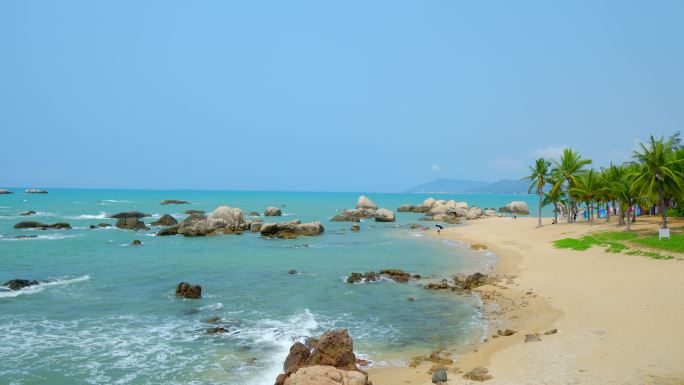 海边海浪礁石岩石沙滩海滩椰树