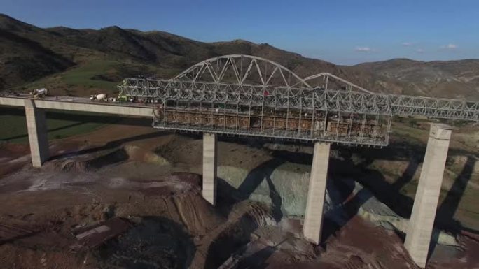 高架桥建筑的鸟瞰图/可移动脚手架系统-锡瓦斯省和安卡拉省之间的高铁基础设施研究-土耳其
安卡拉-锡瓦