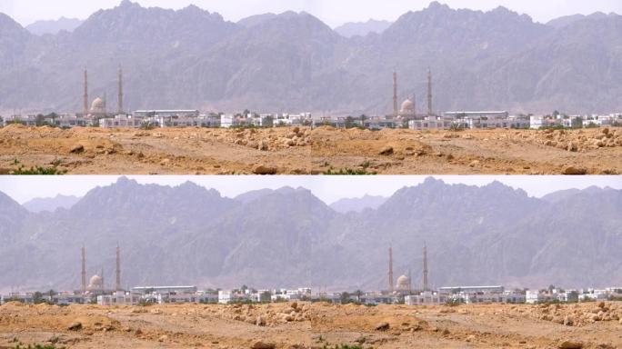 埃及沙姆沙伊赫沙漠、山区和酒店清真寺全景