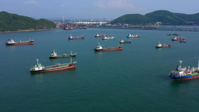 空中观景油气化学品船在公海，炼油工业货船。