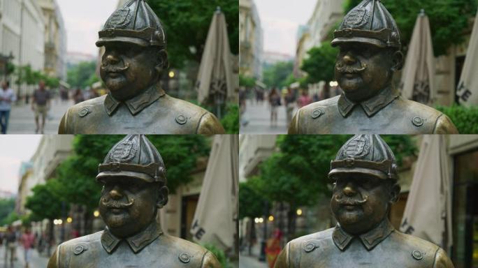 胖警察的雕像