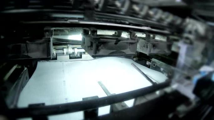 胶印机在杂志生产过程中的应用