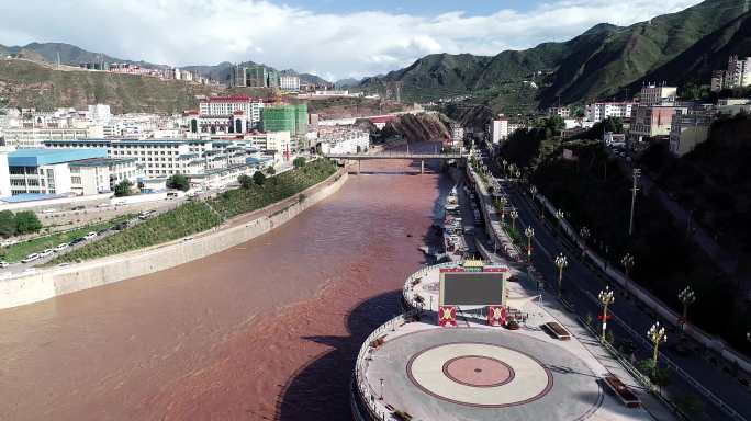 两河交汇澜沧江