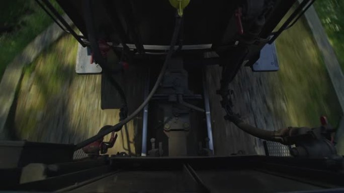 历史悠久的窄轨铁路蒸汽机车列车4K