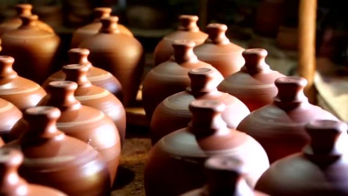 高级陶工制作粘土陶器