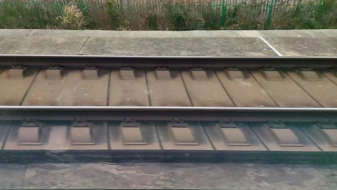 火车动车高铁行驶轨道铁轨特写视频素材44