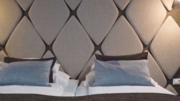 酒店房间的现代几何设计头床