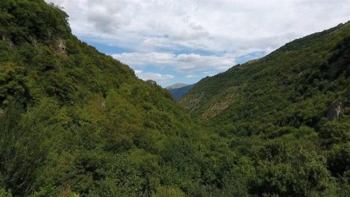 绿谷鸟瞰图亚鹏宁山，意大利