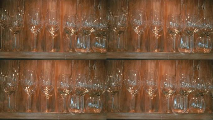 场景多莉在家中橱柜复古风格的酒杯拍摄，生活对象中的日常概念