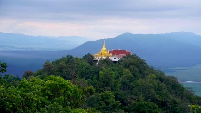 泰国北部清迈山顶著名佛教寺庙Wat Phra that Doi Koeng的时间流逝