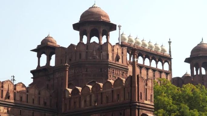 印度旧德里红堡的圆顶覆盖塔的特写