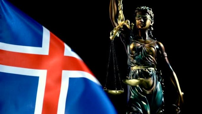 有冰岛国旗的正义雕像