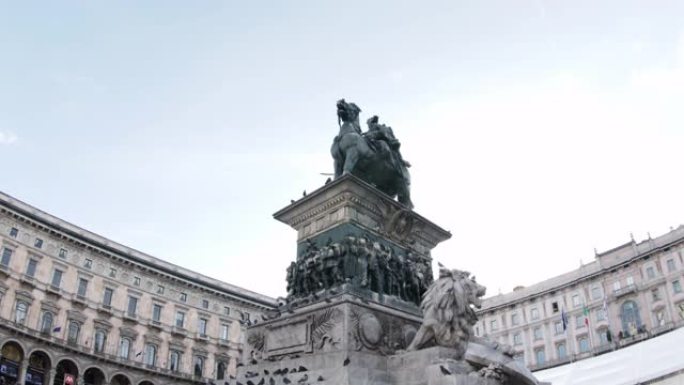 意大利米兰大教堂广场的维托里奥·埃马努埃莱雕像