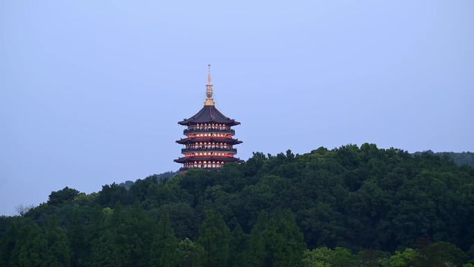 雷峰塔夜景