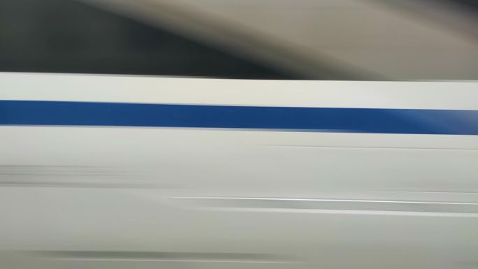 火车动车高铁窗外的风景视频素材9