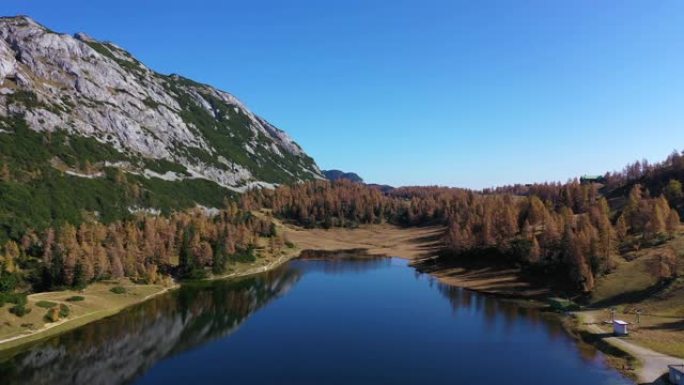 奥地利阿尔卑斯山施蒂利亚州的taupitzalm gro ß see。