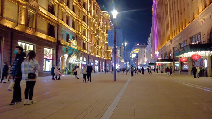 上海外滩夜晚南京路步行街夜景人流视频素材