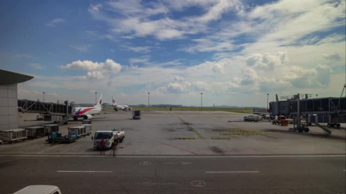 马来西亚吉隆坡机场飞机停车窗口全景4k延时