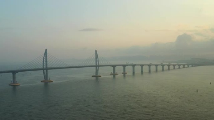 日落天空飞越著名澳门香港交通大桥空中全景4k中国