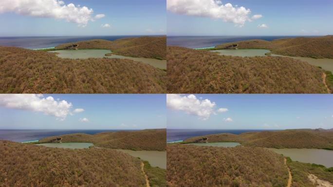 有树和仙人掌的圣胡安湾地区的鸟瞰图-库拉索岛/加勒比海/荷属安的列斯群岛