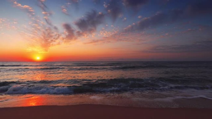 海洋海滩日出。海上日落。