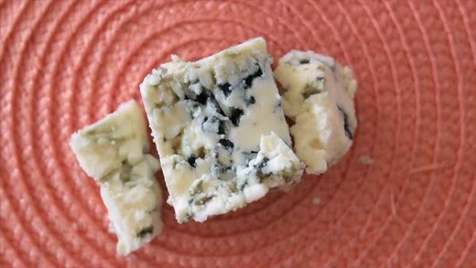 小块蓝纹奶酪