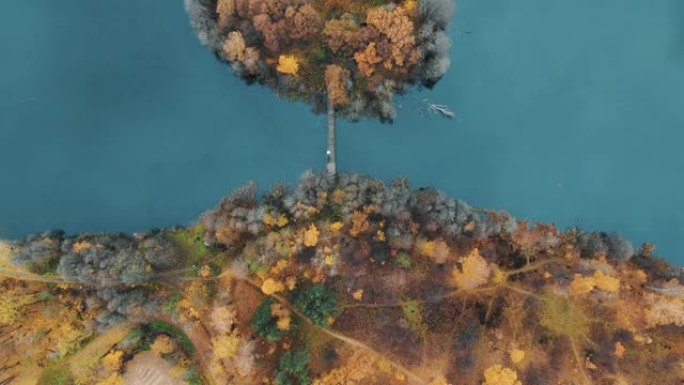 相机飞行显示风景如画的秋天海岸线和岛屿