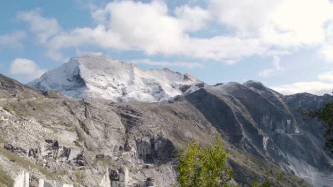 托斯卡纳卡拉拉: 意大利阿普安阿尔卑斯山上的萨格罗山