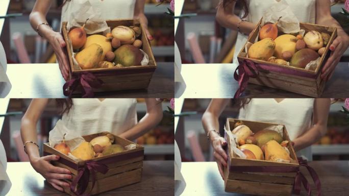花店为客户制作水果篮作为礼物