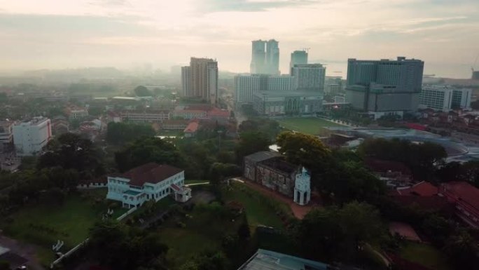 马六甲市、圣保尔教堂和河流的鸟瞰图