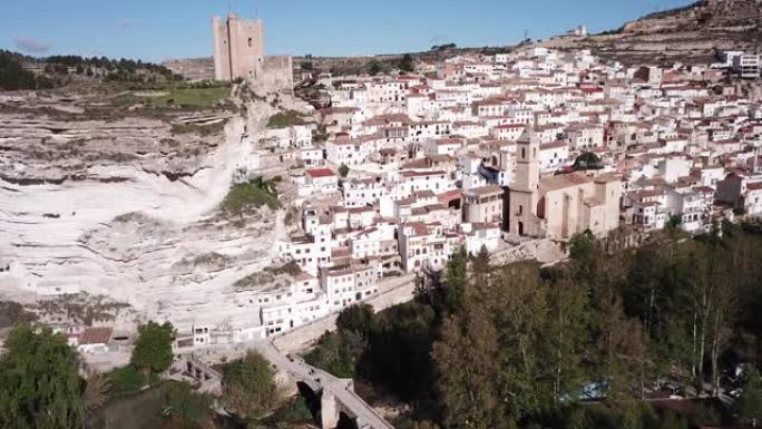 西班牙小镇阿尔卡拉·德尔·朱卡的景观
