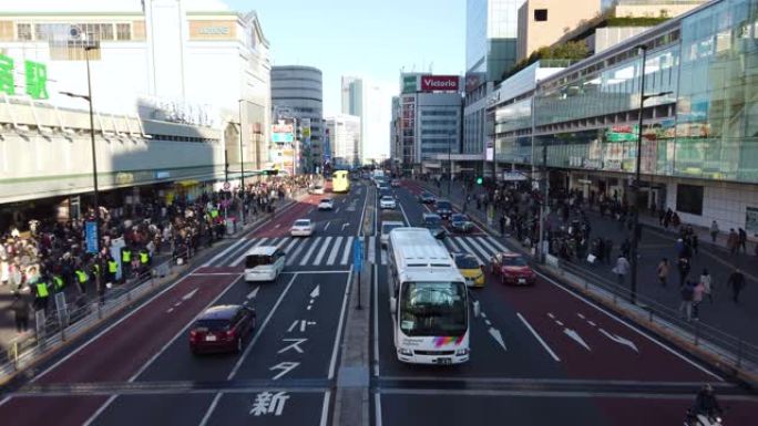 日本东京新宿车站的人群