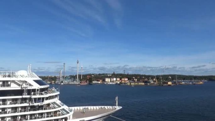 斯德哥尔摩港口的一艘船