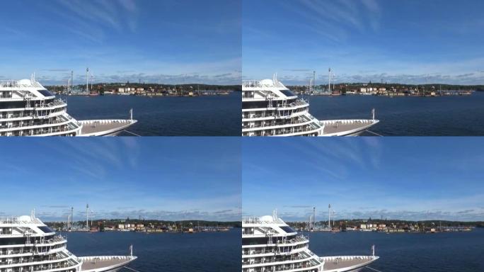 斯德哥尔摩港口的一艘船