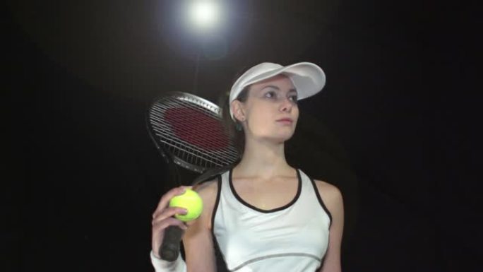 女网球运动员肖像姿势-超慢动作180度旋转