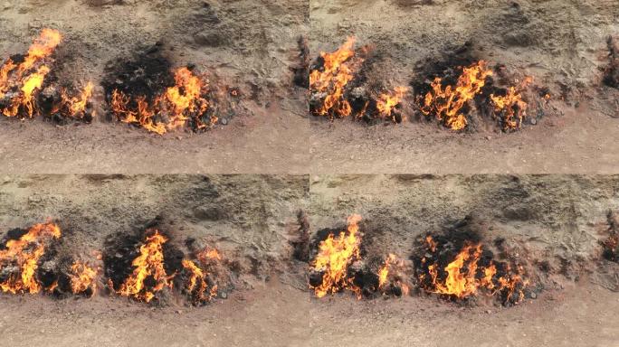 燃烧的山。在阿塞拜疆燃烧土地。巴库。