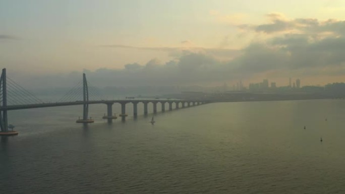 日落天空飞越著名澳门香港交通大桥空中全景4k中国