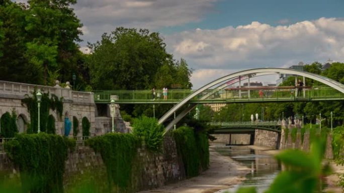 维也纳城市日间中央公园运河桥全景4k延时奥地利
