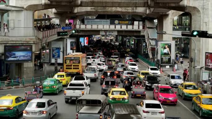泰国暹罗枢纽高速公路下路口交通延时4k。