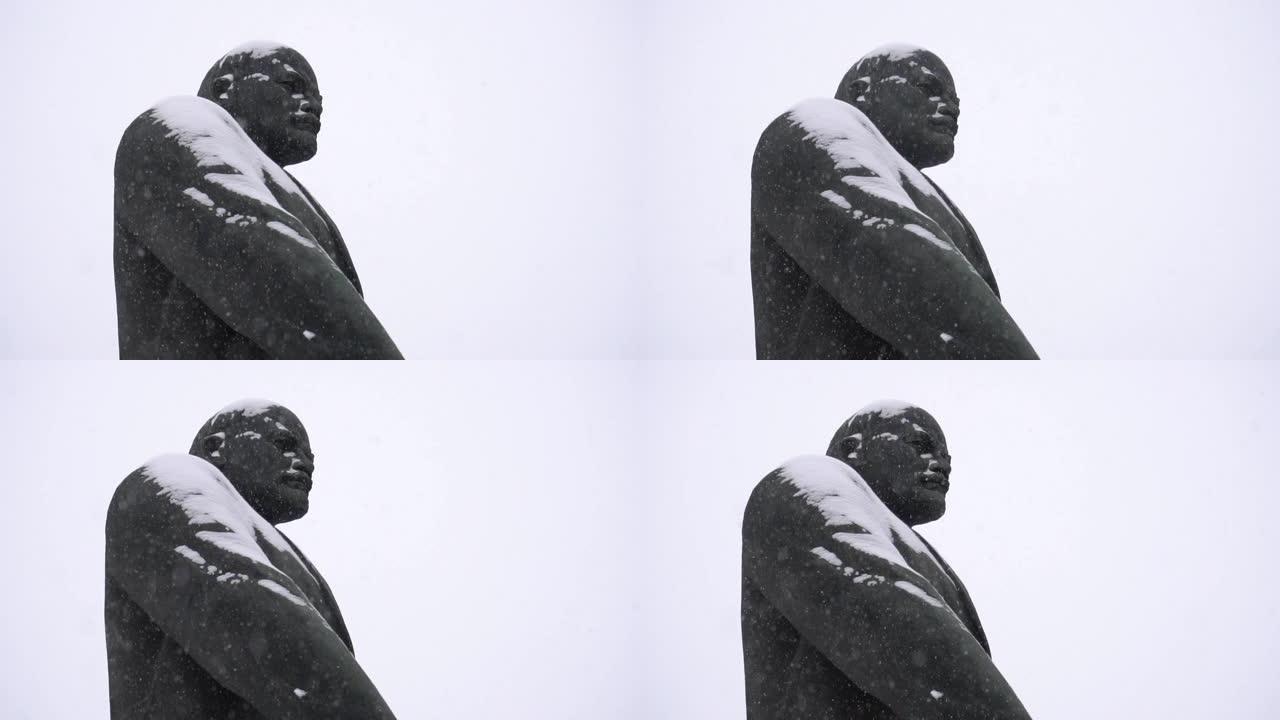 政治纪念碑映衬着列宁冬天的天空，复制空间，慢莫，历史