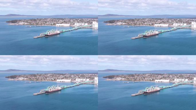 南澳大利亚州林肯港市港口的几张空中照片。以渔业和海鲜闻名。