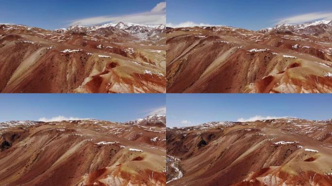 蒙古边境春天的红山