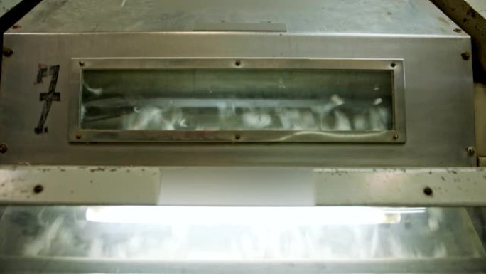 工业轧棉机中的棉花分离和加工机器