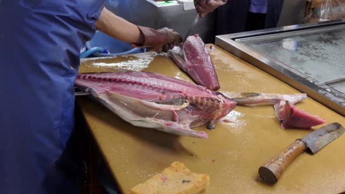 日本鱼市场的日本寿司金枪鱼肉