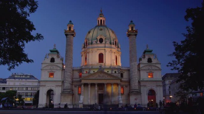 奥地利维也纳的Karlskirche教堂，日落时间到晚上，延时视图