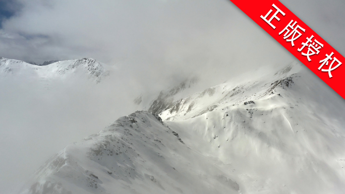 4k航拍雪山云海云雾缭绕大气山峰高山