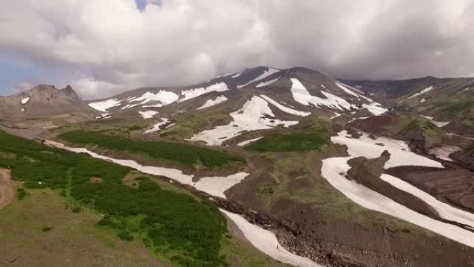 堪察加半岛上的阿瓦钦斯基火山