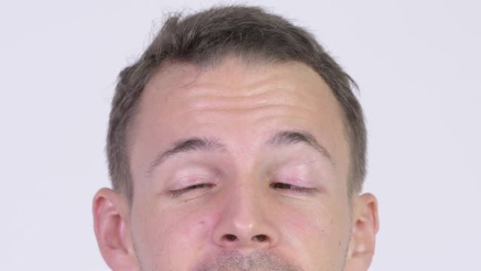 穿着西装的商人的脸